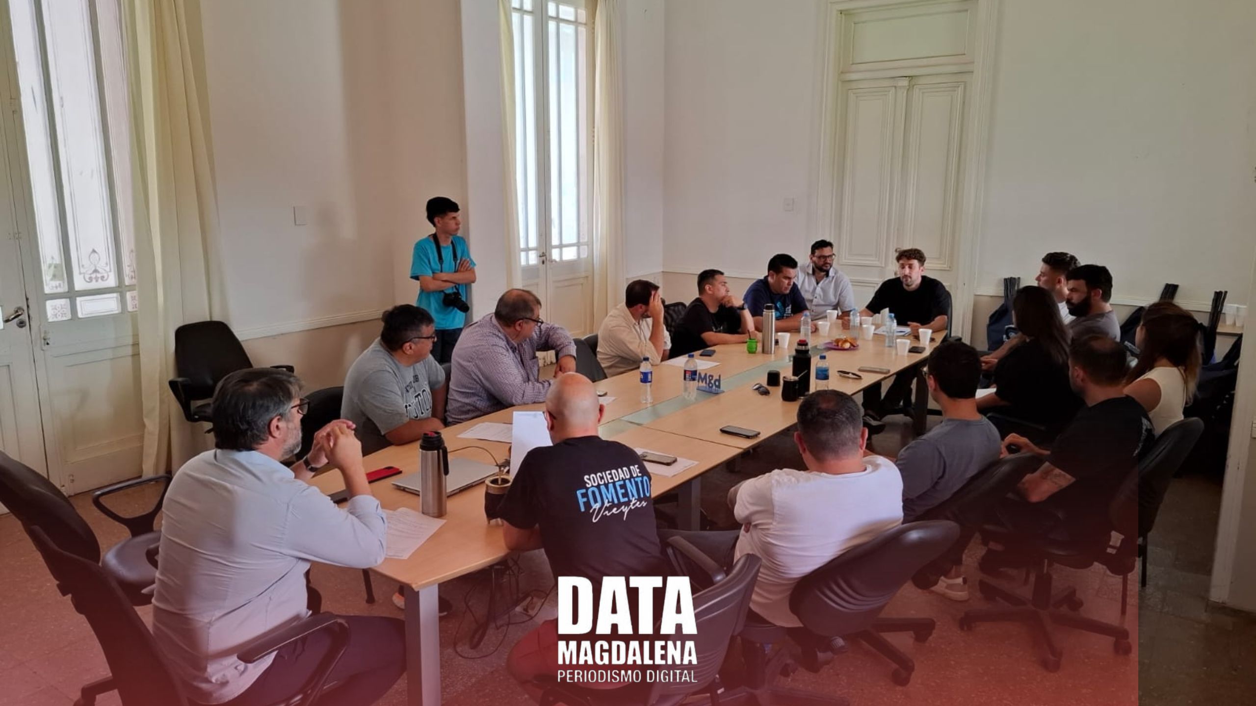 ?Los clubes locales recibieron material deportivo en un encuentro clave para el desarrollo comunitario